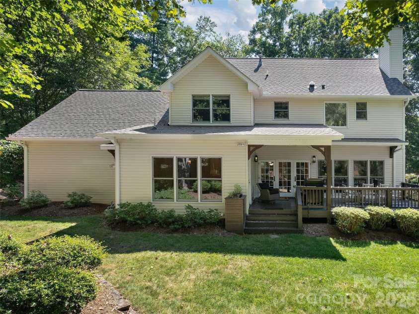 306 Red Fox Circle, Asheville, NC 28803.  MLS# CAR4425979, YatesRealty ID 53403. 