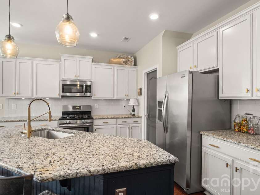 2514 Richland Balsam Drive, Fort Mill, SC 29715.  MLS# CAR4429043, YatesRealty ID 53407. 
