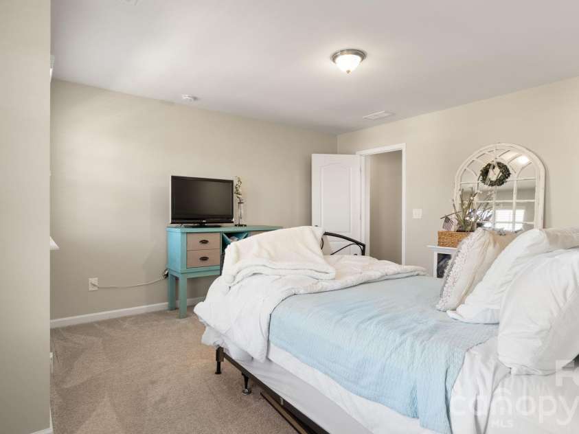 2514 Richland Balsam Drive, Fort Mill, SC 29715.  MLS# CAR4429043, YatesRealty ID 53407. 