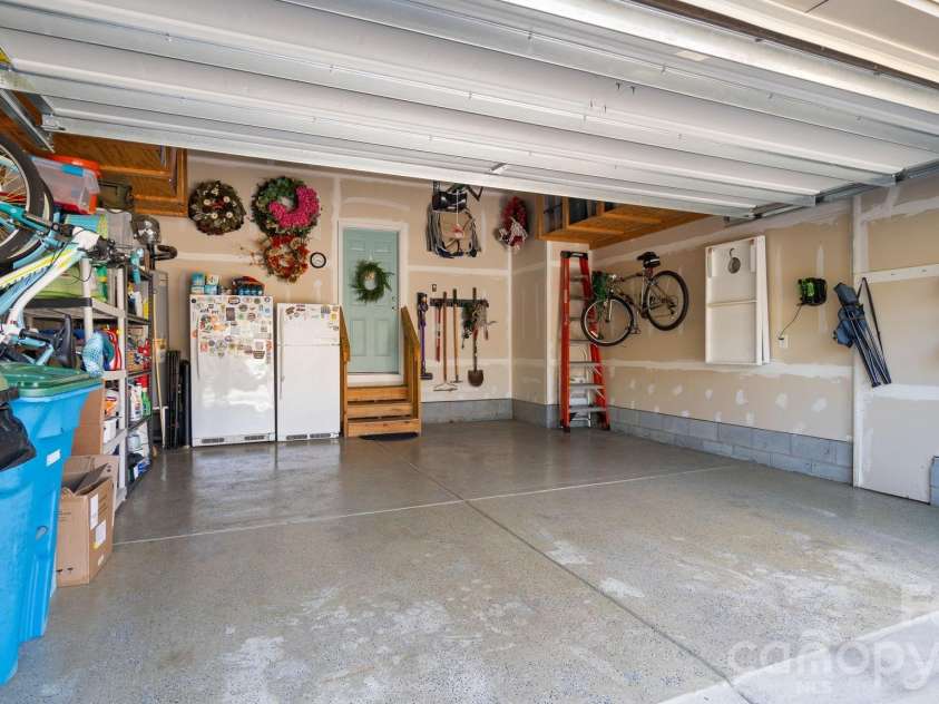 2514 Richland Balsam Drive, Fort Mill, SC 29715.  MLS# CAR4429043, YatesRealty ID 53407. 