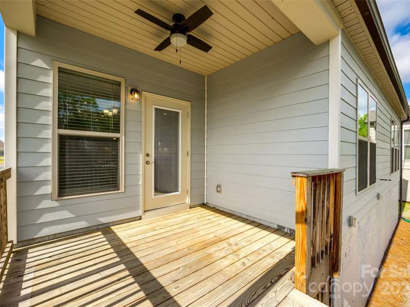 1625 Carolina Orchards Boulevard, Fort Mill, SC 29715.  MLS# CAR4242570, YatesRealty ID 5341. 