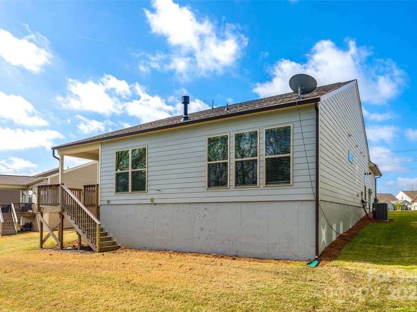 1625 Carolina Orchards Boulevard, Fort Mill, SC 29715.  MLS# CAR4242570, YatesRealty ID 5341. 