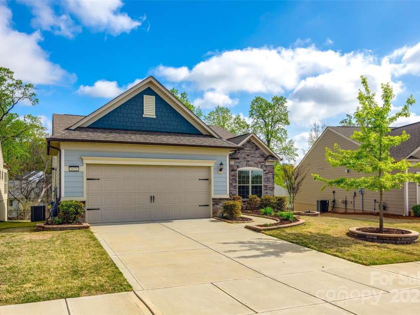 1625 Carolina Orchards Boulevard, Fort Mill, SC 29715.  MLS# CAR4242570, YatesRealty ID 5341. 