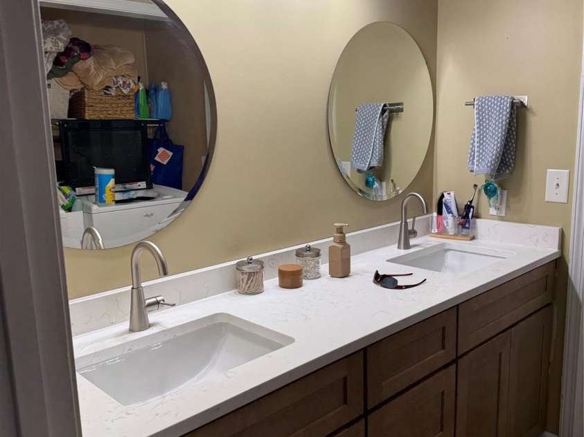 110 Red Oak Lane, Salisbury, NC 28146.  MLS# CAR4429008, YatesRealty ID 53412. Hall bathroom
