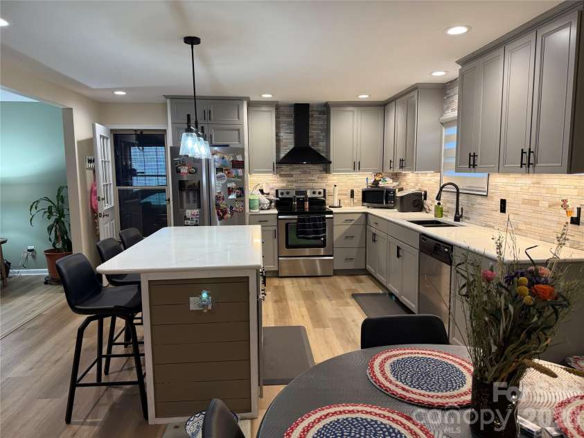 110 Red Oak Lane, Salisbury, NC 28146.  MLS# CAR4429008, YatesRealty ID 53412. Kitchen