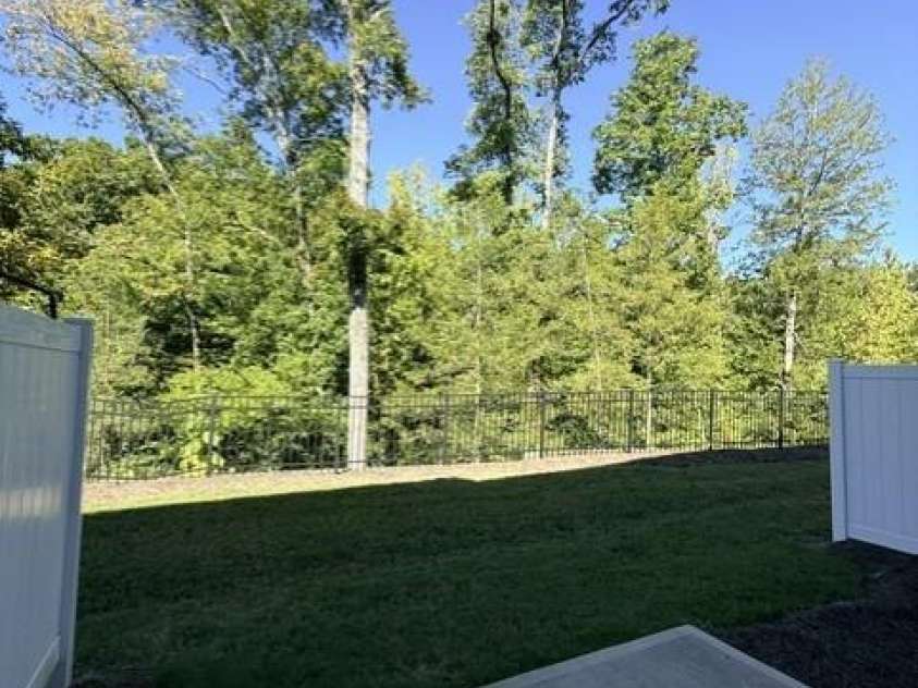 1027 Grays Mill Road, Charlotte, NC 28215.  MLS# CAR4429050, YatesRealty ID 53413. 