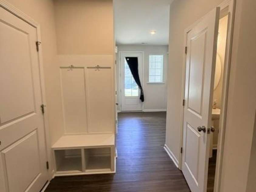 1027 Grays Mill Road, Charlotte, NC 28215.  MLS# CAR4429050, YatesRealty ID 53413. 