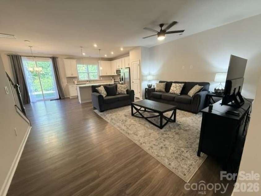 1027 Grays Mill Road, Charlotte, NC 28215.  MLS# CAR4429050, YatesRealty ID 53413. 