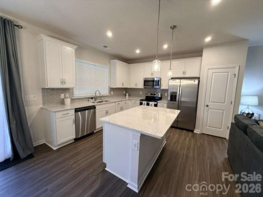 1027 Grays Mill Road, Charlotte, NC 28215.  MLS# CAR4429050, YatesRealty ID 53413. 