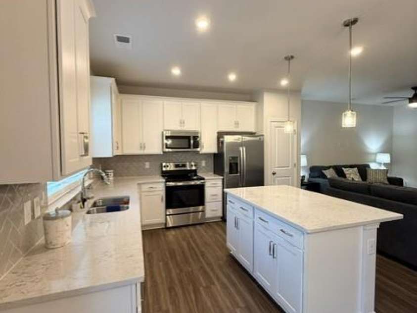 1027 Grays Mill Road, Charlotte, NC 28215.  MLS# CAR4429050, YatesRealty ID 53413. 