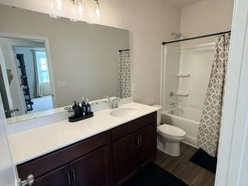 1027 Grays Mill Road, Charlotte, NC 28215.  MLS# CAR4429050, YatesRealty ID 53413. Bath 2