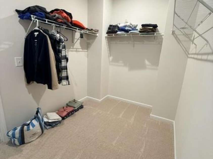 1027 Grays Mill Road, Charlotte, NC 28215.  MLS# CAR4429050, YatesRealty ID 53413. Huge walk in closet