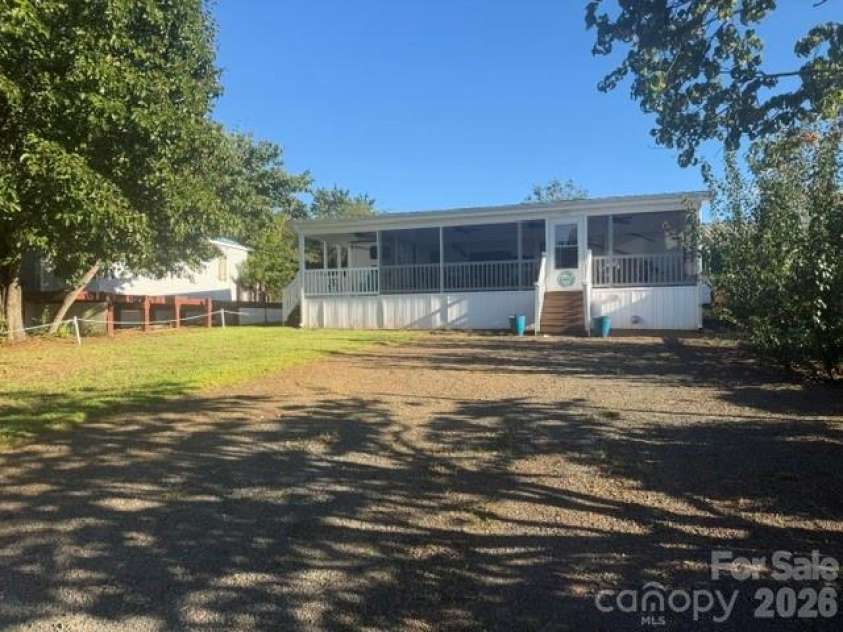 325 Mount View Lane, New London, NC 28127.  MLS# CAR4429063, YatesRealty ID 53414. 