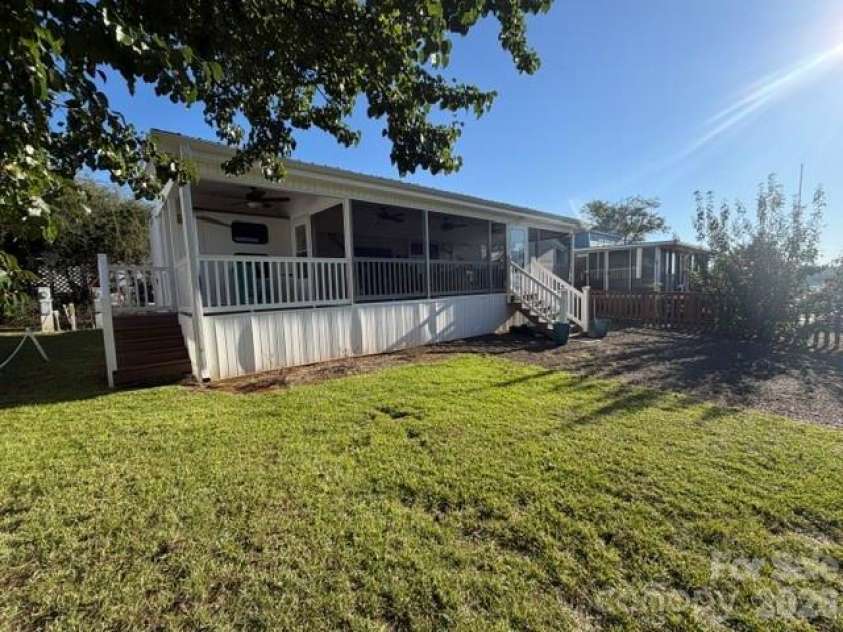 325 Mount View Lane, New London, NC 28127.  MLS# CAR4429063, YatesRealty ID 53414. 