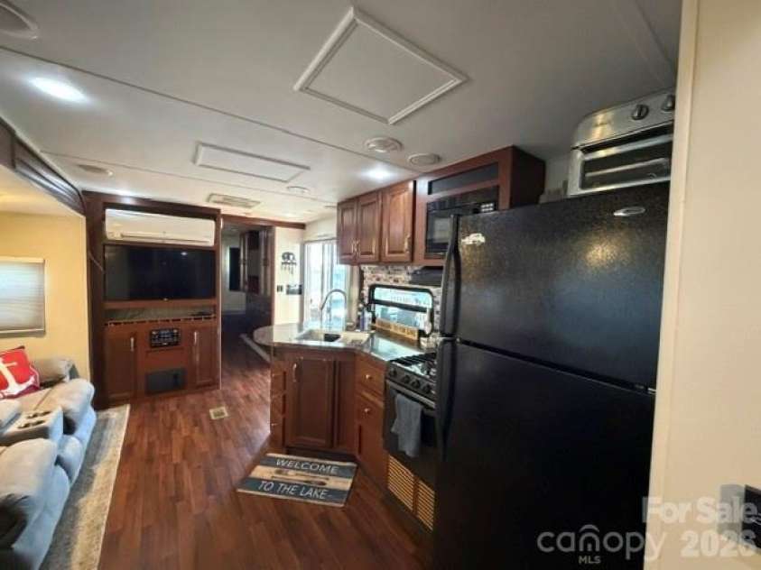 325 Mount View Lane, New London, NC 28127.  MLS# CAR4429063, YatesRealty ID 53414. 