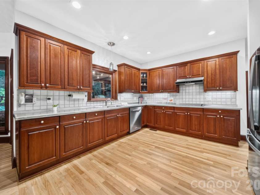 8619 Cedar Knoll Drive, Waxhaw, NC 28173.  MLS# CAR4424655, YatesRealty ID 53415. 