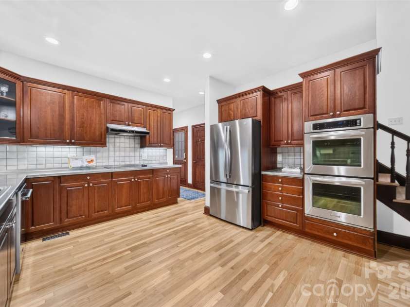 8619 Cedar Knoll Drive, Waxhaw, NC 28173.  MLS# CAR4424655, YatesRealty ID 53415. 