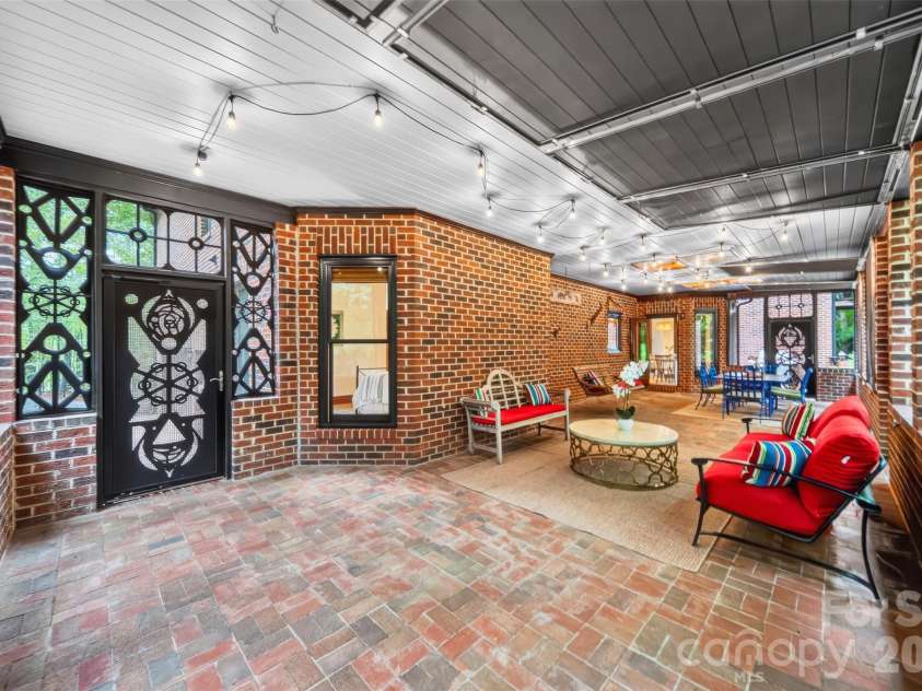8619 Cedar Knoll Drive, Waxhaw, NC 28173.  MLS# CAR4424655, YatesRealty ID 53415. 