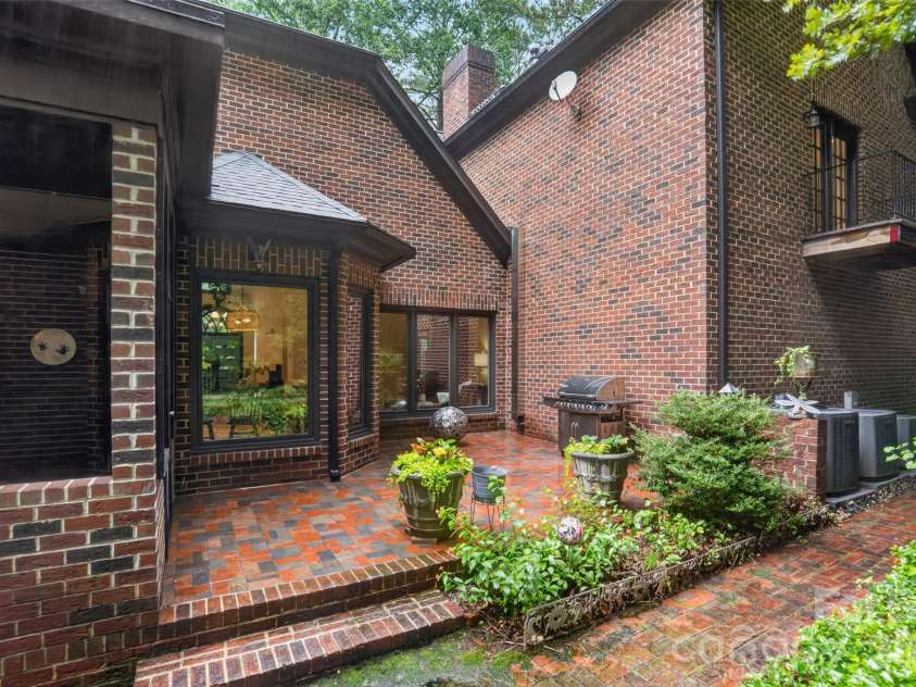 8619 Cedar Knoll Drive, Waxhaw, NC 28173.  MLS# CAR4424655, YatesRealty ID 53415. 