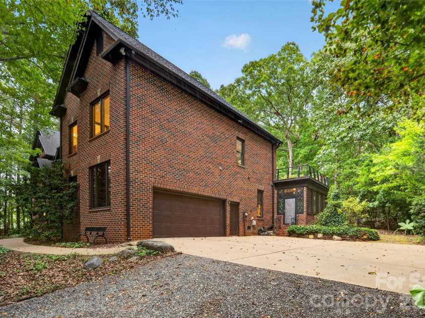 8619 Cedar Knoll Drive, Waxhaw, NC 28173.  MLS# CAR4424655, YatesRealty ID 53415. 