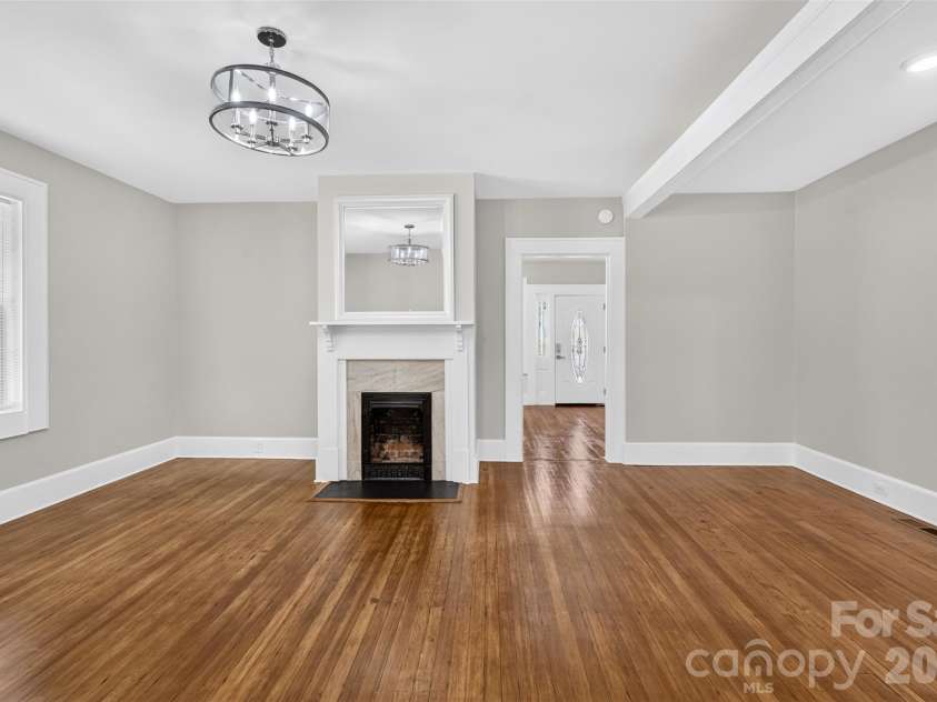 406 Market Street, Lancaster, SC 29720.  MLS# CAR4421298, YatesRealty ID 53418. 