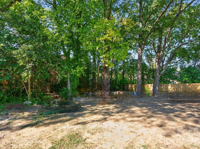 406 Market Street, Lancaster, SC 29720.  MLS# CAR4421298, YatesRealty ID 53418. 