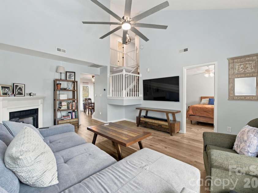 931 Par One Court, Fort Mill, SC 29715.  MLS# CAR4425840, YatesRealty ID 53421. 