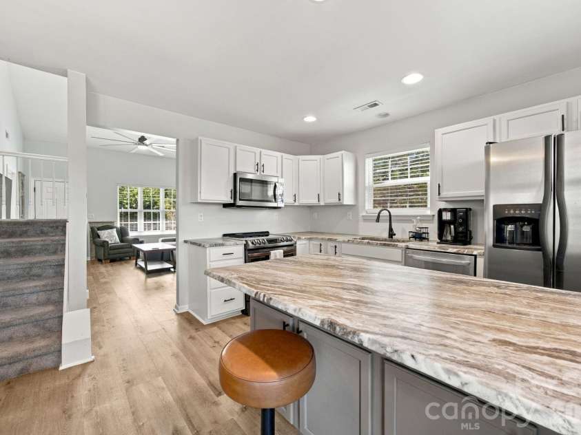 931 Par One Court, Fort Mill, SC 29715.  MLS# CAR4425840, YatesRealty ID 53421. 