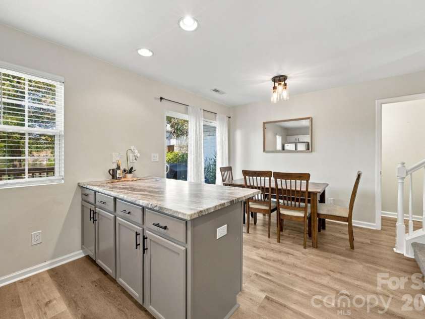 931 Par One Court, Fort Mill, SC 29715.  MLS# CAR4425840, YatesRealty ID 53421. 
