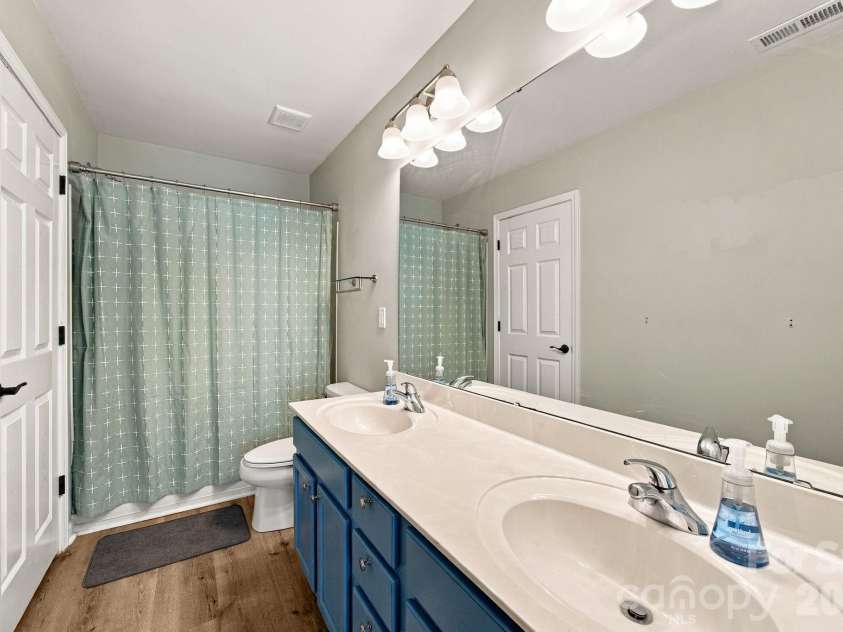 931 Par One Court, Fort Mill, SC 29715.  MLS# CAR4425840, YatesRealty ID 53421. 