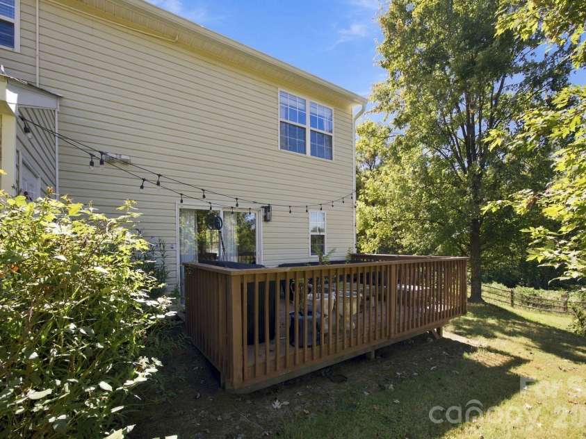 931 Par One Court, Fort Mill, SC 29715.  MLS# CAR4425840, YatesRealty ID 53421. 