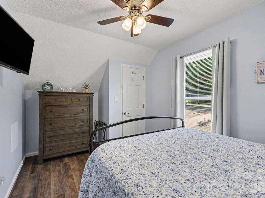264 Lake Drive, Lexington, NC 27295.  MLS# CAR4426110, YatesRealty ID 53425. 