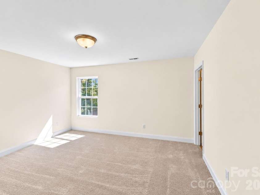 359 Blanche Circle, Rock Hill, SC 29730.  MLS# CAR4427356, YatesRealty ID 53426. 