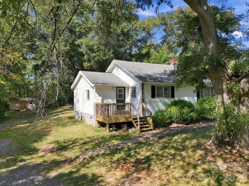 597 Boss Moore Road, Ellenboro, NC 28040.  MLS# CAR4427294, YatesRealty ID 53427. 