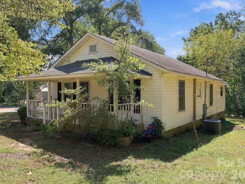 597 Boss Moore Road, Ellenboro, NC 28040.  MLS# CAR4427294, YatesRealty ID 53427. 