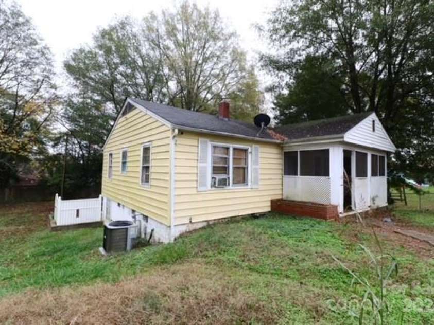 1840 Findlay Street, Gastonia, NC 28052.  MLS# CAR4202313, YatesRealty ID 5343. 
