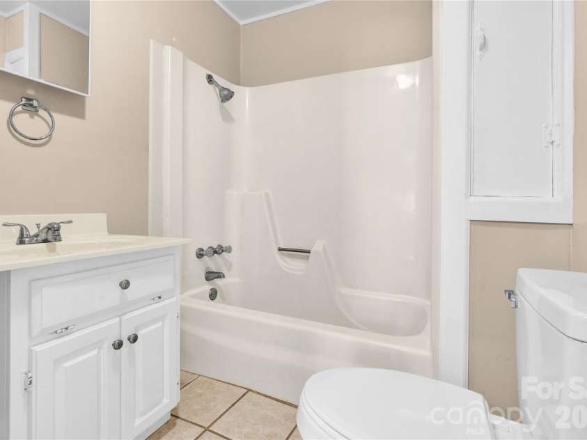 229 Riverhills Drive, Forest City, NC 28043.  MLS# CAR4341560, YatesRealty ID 5343. 