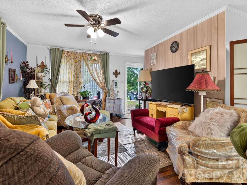 920 Longview Avenue, Kannapolis, NC 28081.  MLS# CAR4428527, YatesRealty ID 53431. 