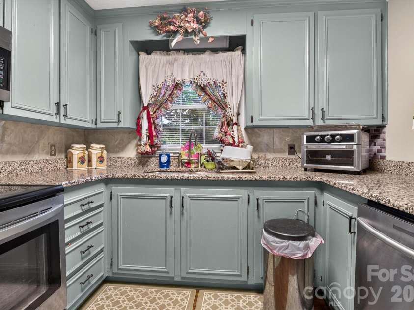 920 Longview Avenue, Kannapolis, NC 28081.  MLS# CAR4428527, YatesRealty ID 53431. 