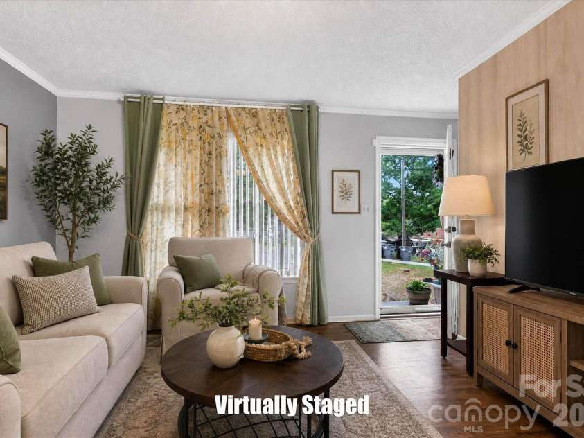 920 Longview Avenue, Kannapolis, NC 28081.  MLS# CAR4428527, YatesRealty ID 53431. Virtually Staged