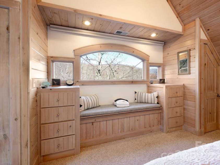 18 Wood Haven Lane, Black Mountain, NC 28711.  MLS# CAR4428632, YatesRealty ID 53432. Built-Ins in Both Bedrooms