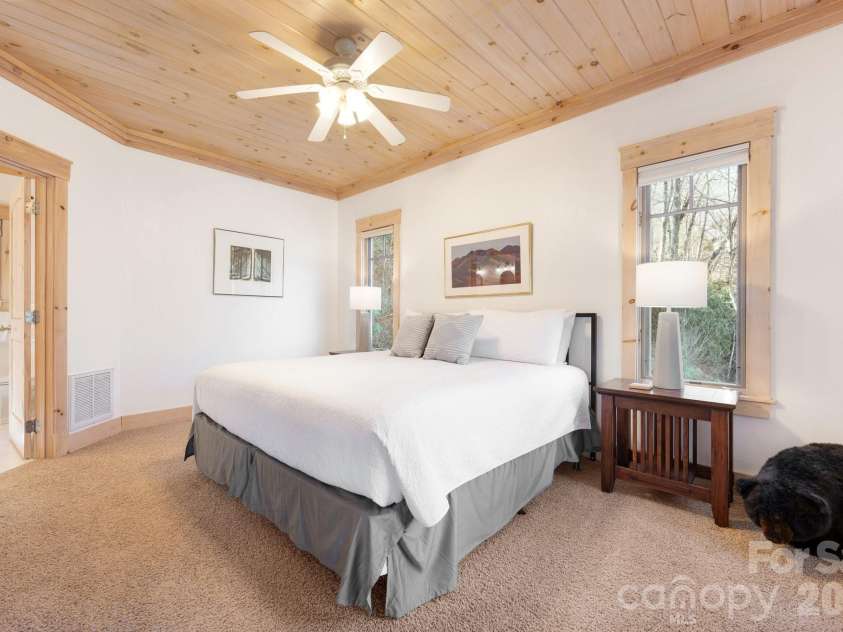18 Wood Haven Lane, Black Mountain, NC 28711.  MLS# CAR4428632, YatesRealty ID 53432. Large Primary Suite Ideal for King Bed