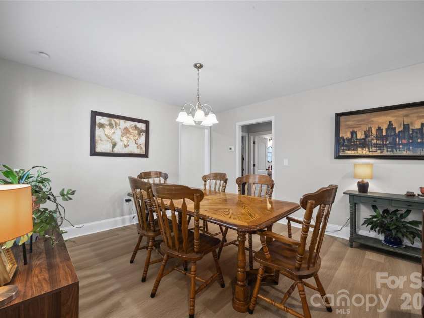 806 Cedar Street, Rock Hill, SC 29730.  MLS# CAR4425463, YatesRealty ID 53433. Dining area