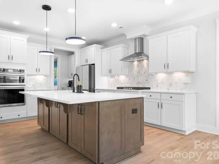 17350 Monocacy Boulevard, Huntersville, NC 28078.  MLS# CAR4428692, YatesRealty ID 53434. 