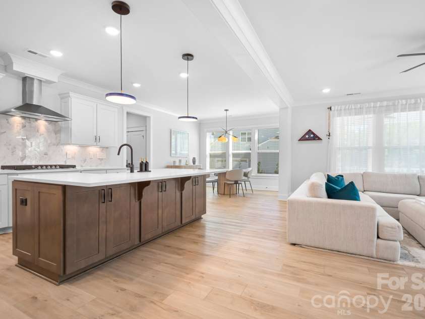 17350 Monocacy Boulevard, Huntersville, NC 28078.  MLS# CAR4428692, YatesRealty ID 53434. 