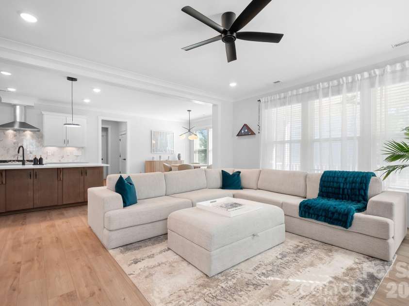 17350 Monocacy Boulevard, Huntersville, NC 28078.  MLS# CAR4428692, YatesRealty ID 53434. 