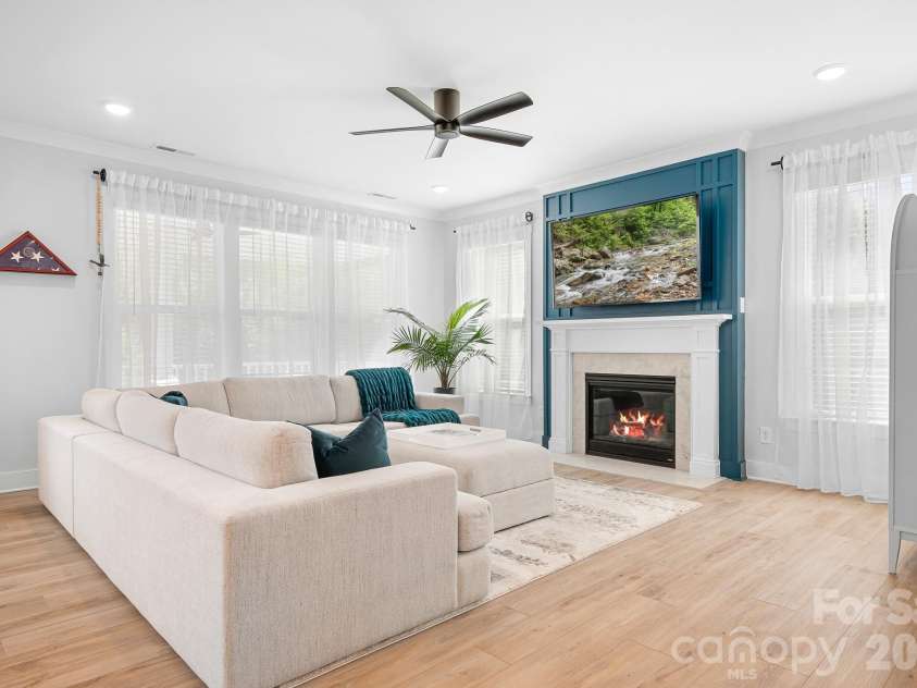 17350 Monocacy Boulevard, Huntersville, NC 28078.  MLS# CAR4428692, YatesRealty ID 53434. 