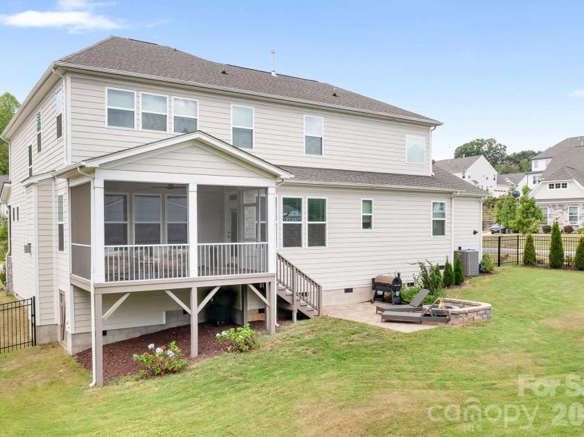 17350 Monocacy Boulevard, Huntersville, NC 28078.  MLS# CAR4428692, YatesRealty ID 53434. 