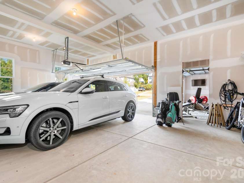 17350 Monocacy Boulevard, Huntersville, NC 28078.  MLS# CAR4428692, YatesRealty ID 53434. 