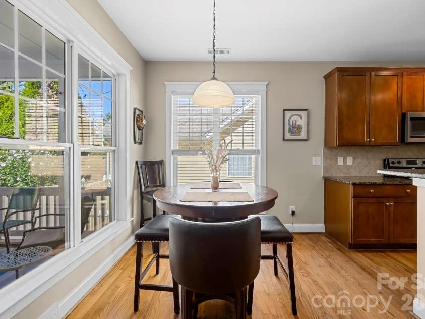 125 Water Oak Drive, Mooresville, NC 28117.  MLS# CAR4428333, YatesRealty ID 53436. 
